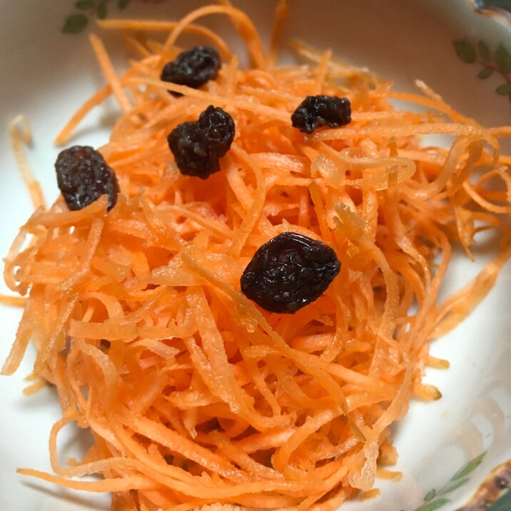 ヘルシー にんじんサラダ